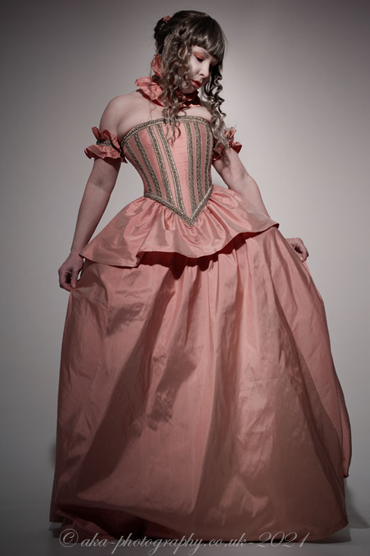 Elizabethan dress