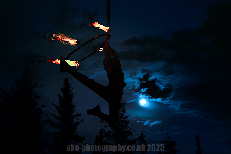 Fire lyra performer